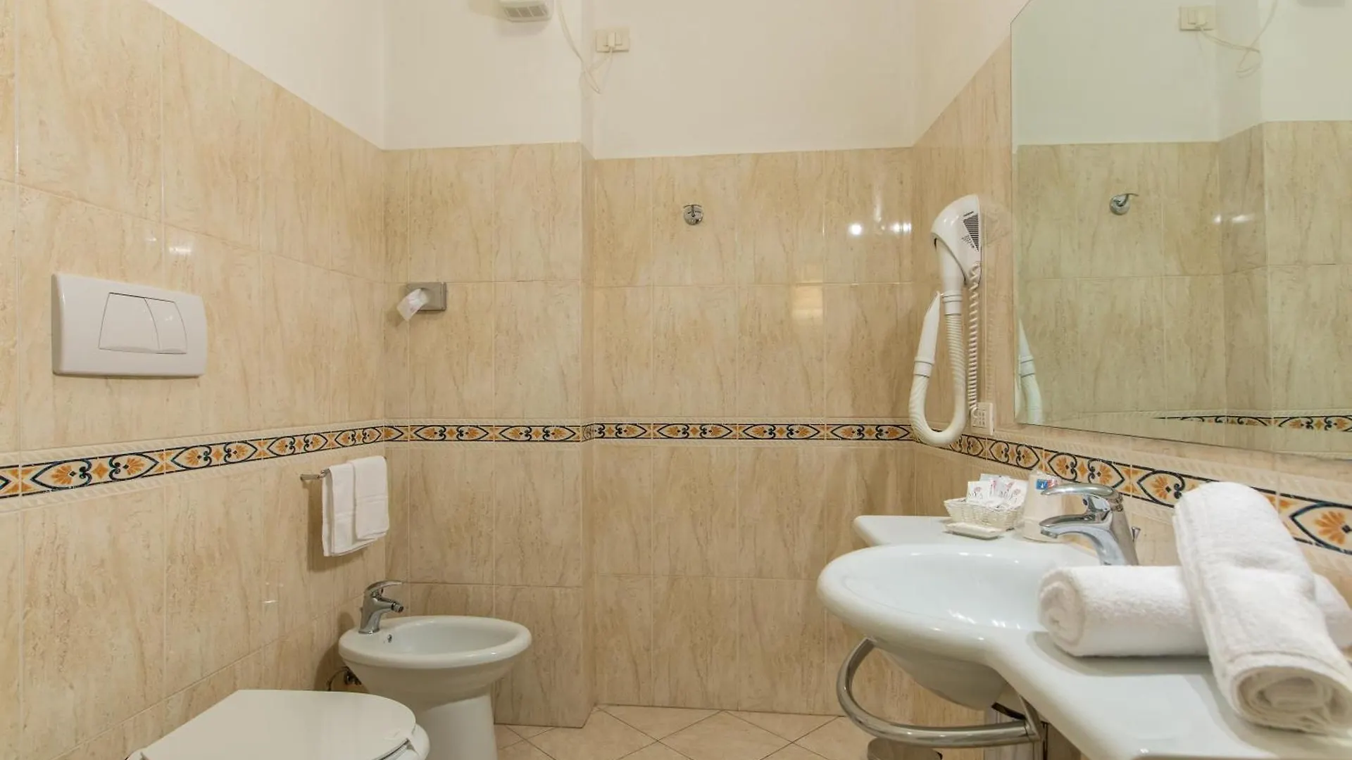 Hotel Sant'Andrea Ravenna 3*,